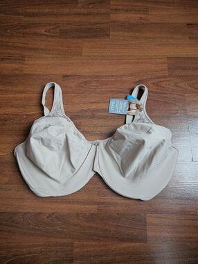 NWT Bali Bra 38DDD Beige/Tan